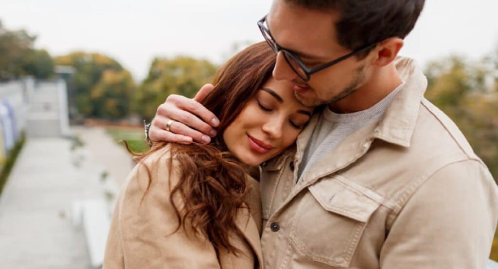 a true relationship is two imperfect people refusi - tymoff